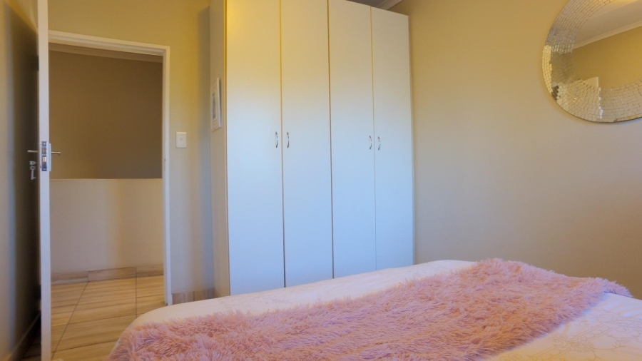 4 Bedroom Property for Sale in Waterval East North West